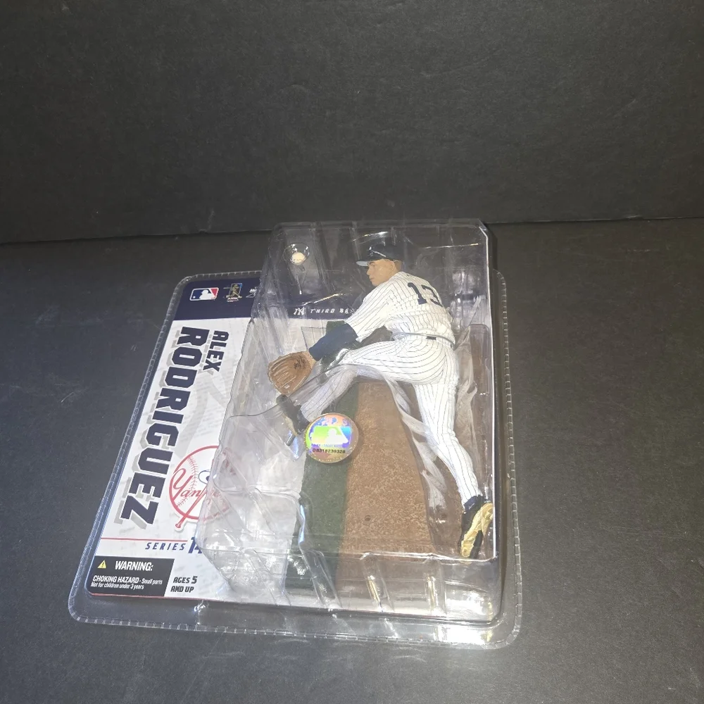 VINTAGE NEW YORK YANKEES MLB BASEBALL ALEX RODRIGUEZ #13 FIGURINE SEALED IN PKG
